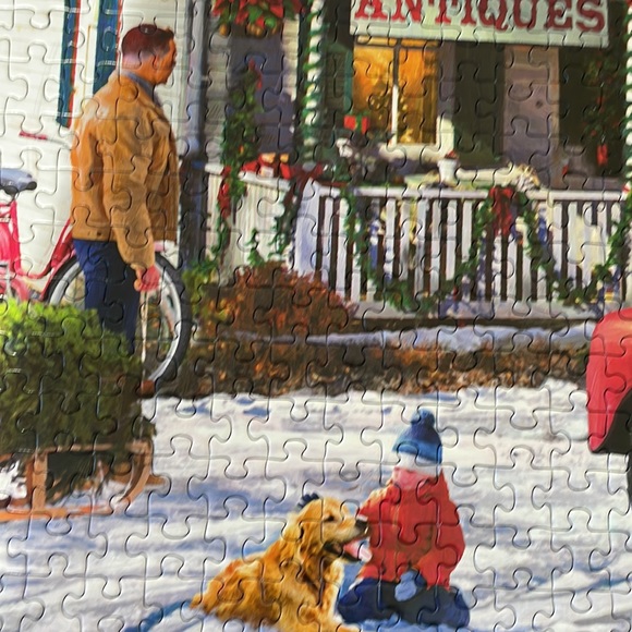 Eurographics 1,000 piece Christmas antique store puzzle - Picture 10 of 10